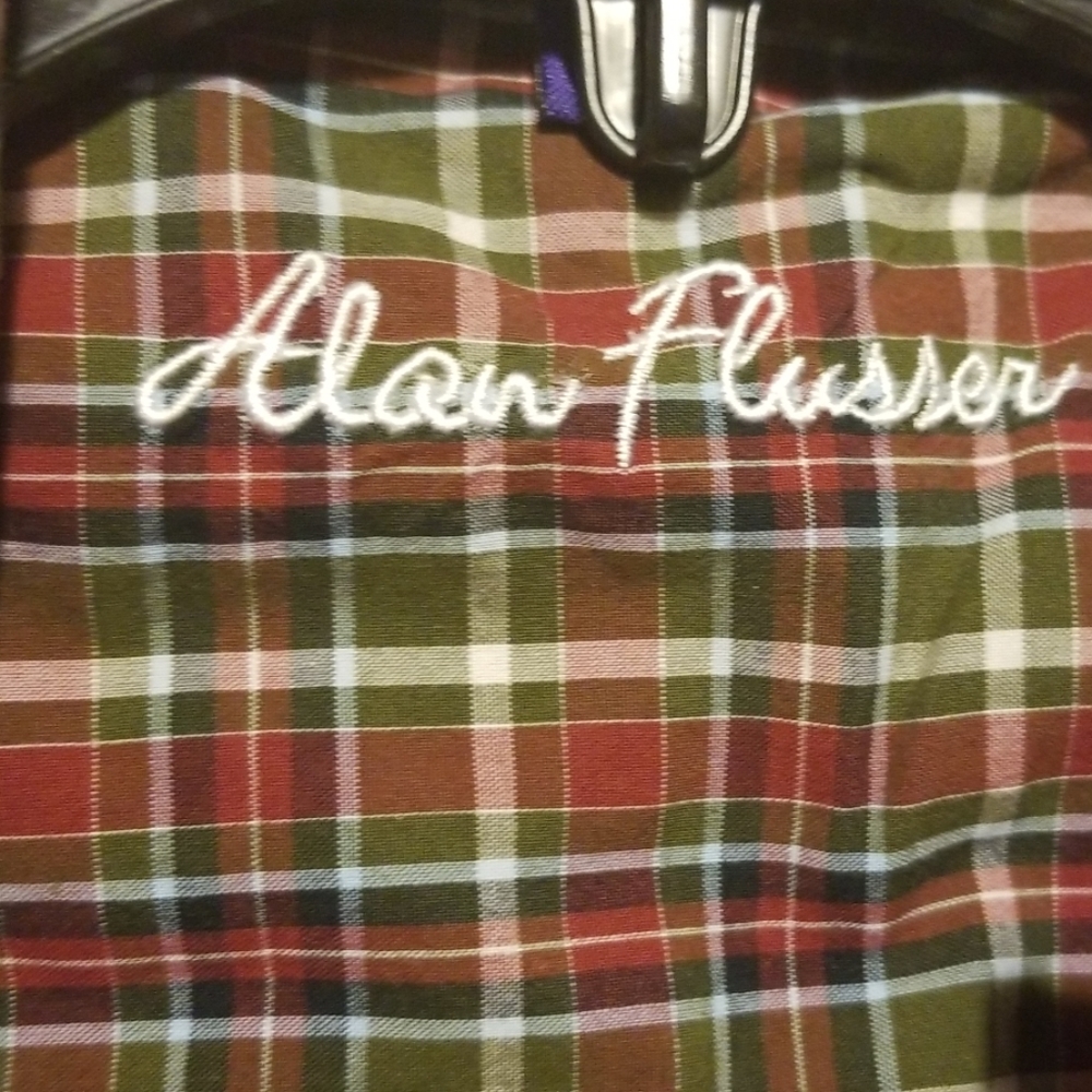 Shirt - Picture 2 of 3